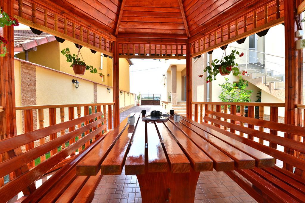 فندق Casa Vio Haţeg المظهر الخارجي الصورة